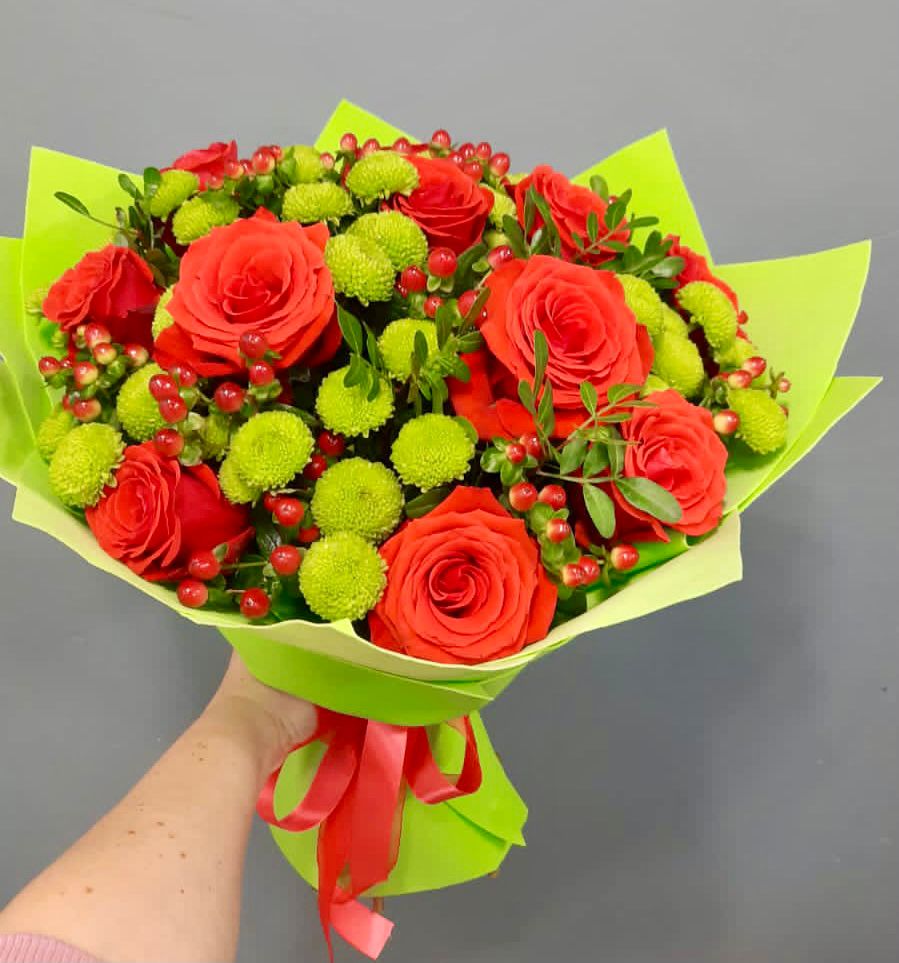 Букет цветов из: Хризантемы и Розы в Владимировке