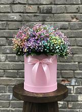 Цветочная композиция из Гипсофила и Розы в шляпной коробке в Владимировке