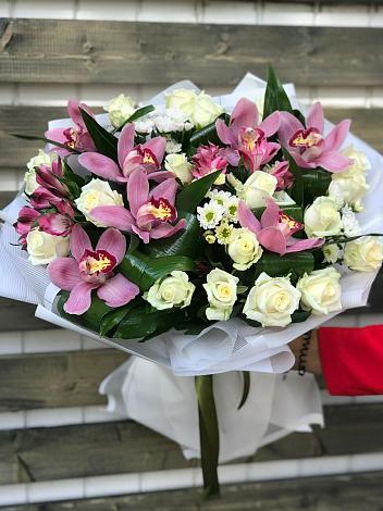 Букет цветов из: Розы и Хризантемы в Владимировке