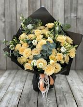 Букет цветов из:  Розы и Лизиантусы в Владимировке