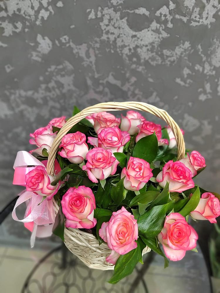 Цветочная композиция из Розы в корзине в Владимировке