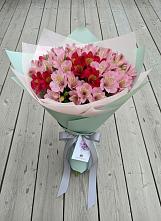 Букет цветов из:  Альстромерии в Владимировке