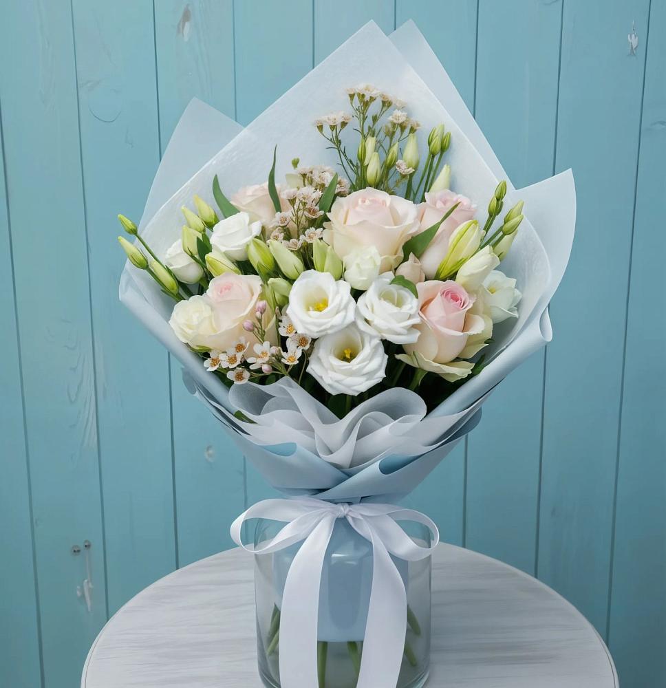 Букет цветов из: Розы и Лизиантусы в Владимировке