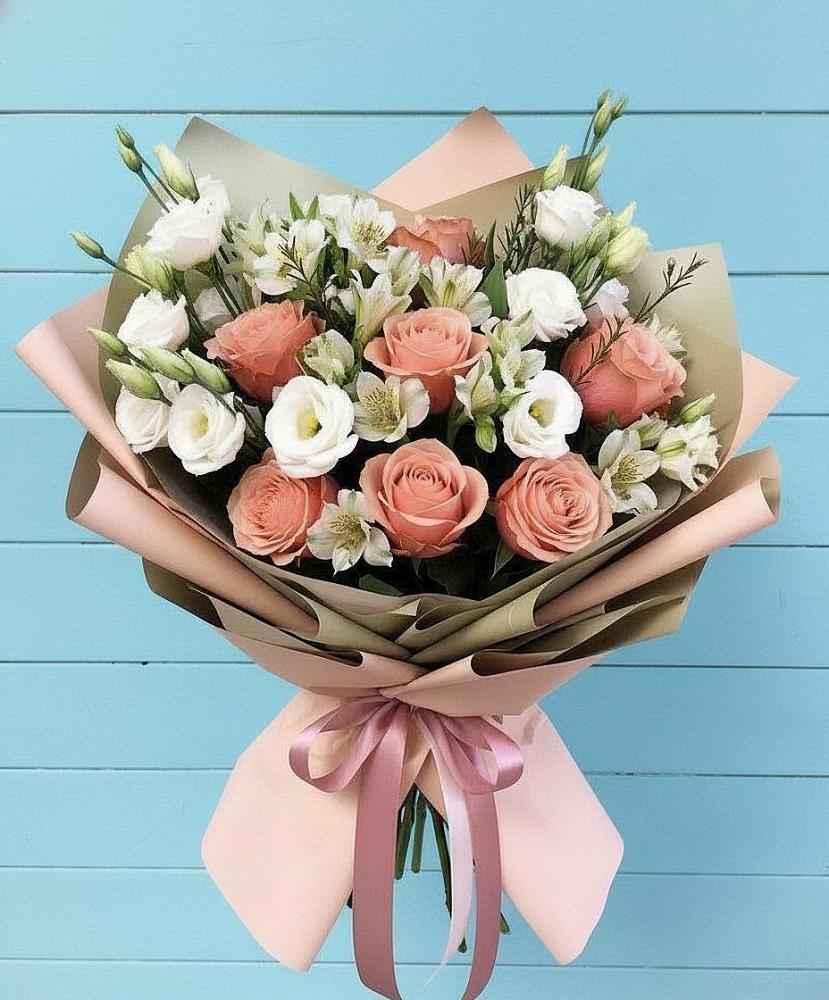 Букет цветов из: Розы, Альстромерии и Лизиантусы в Владимировке