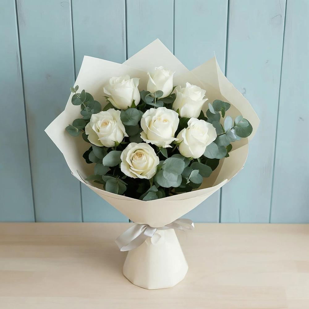 Букет Белые розы в Эвкалипте в Владимировке
