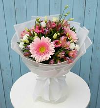Букет цветов из:  Герберы, Альстромерии и Лизиантусы #REPLACE_PRED# Владимировке