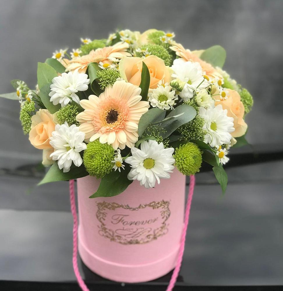 Цветочная композиция из Розы, Герберы и Хризантемы в шляпной коробке в Владимировке