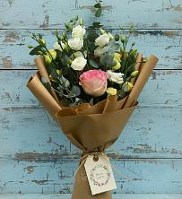 Букет цветов из:  Розы и Лизиантусы в Владимировке