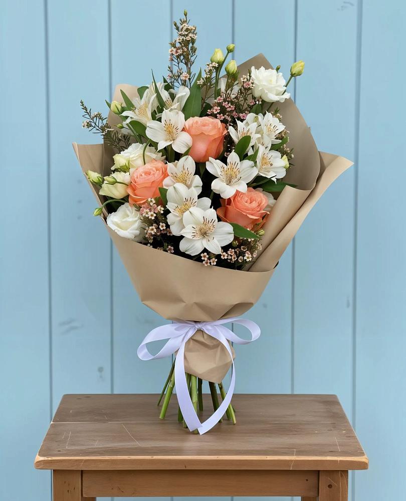 Букет цветов из: Альстромерии, Лизиантусы, Розы и Хризантемы в Владимировке